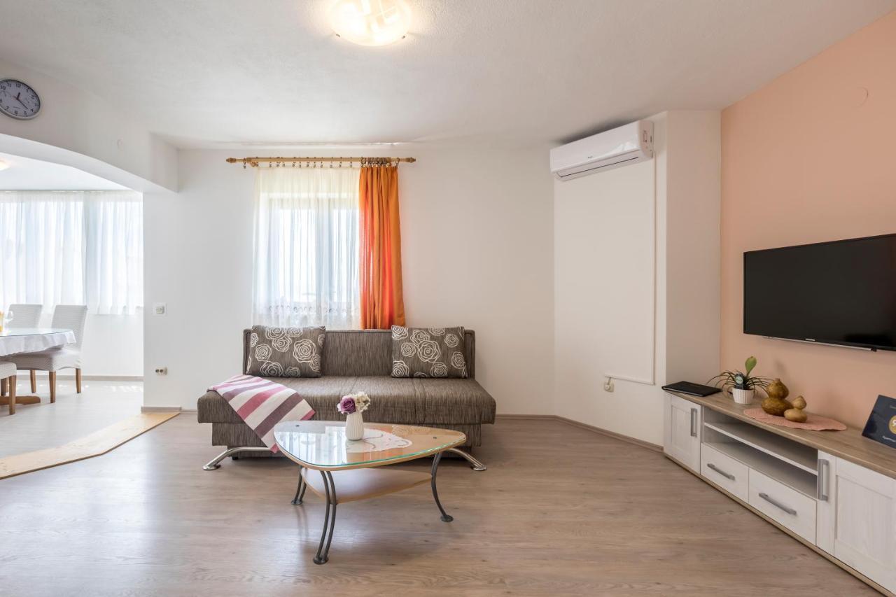 פודסטראנה Sky Apartments מראה חיצוני תמונה