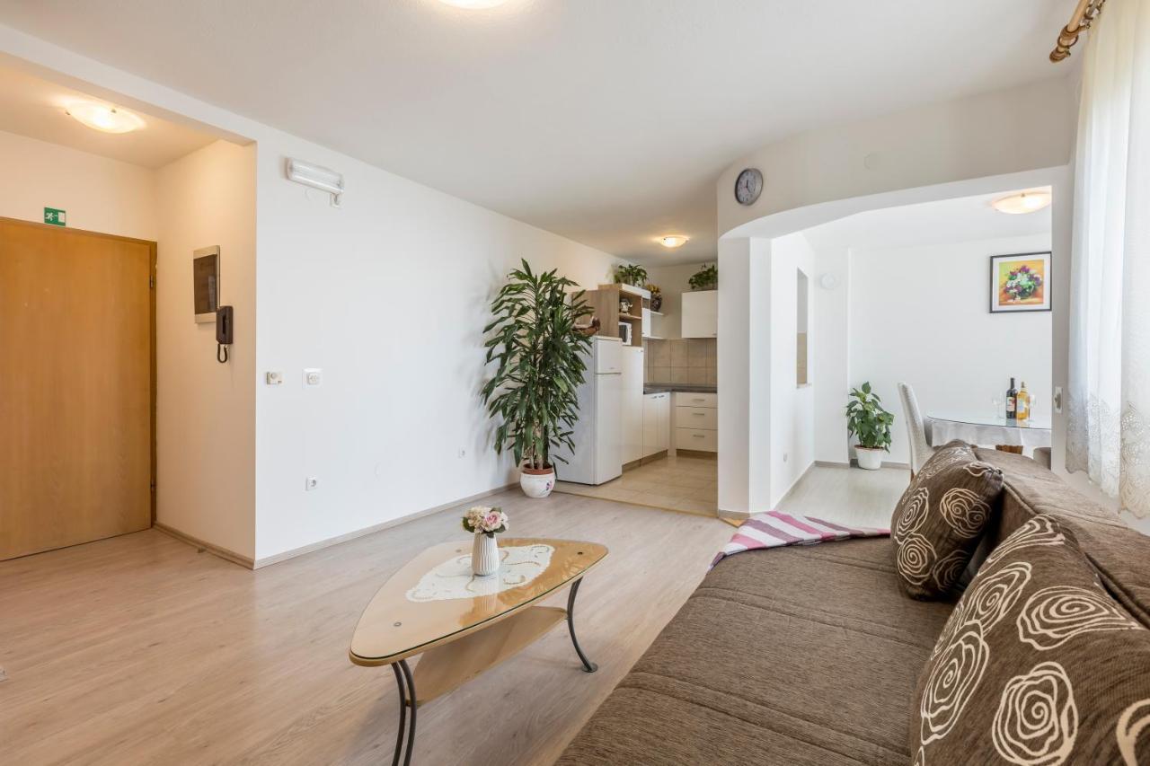 פודסטראנה Sky Apartments מראה חיצוני תמונה